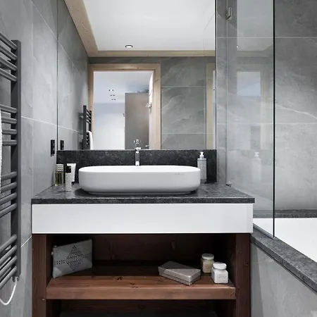 Mgm & Residences - Akoya Aparthotel *